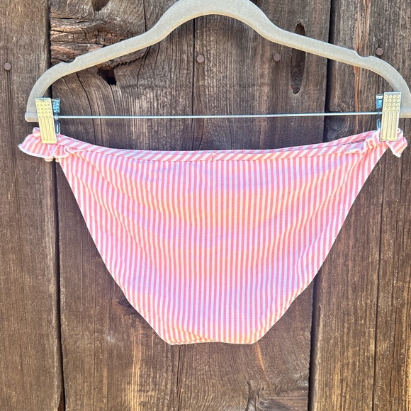 NWOT Aerie Seersucker Light Pink & White Stripe Ruffle Bikini Swimsuit Bottoms - Picture 6 of 11